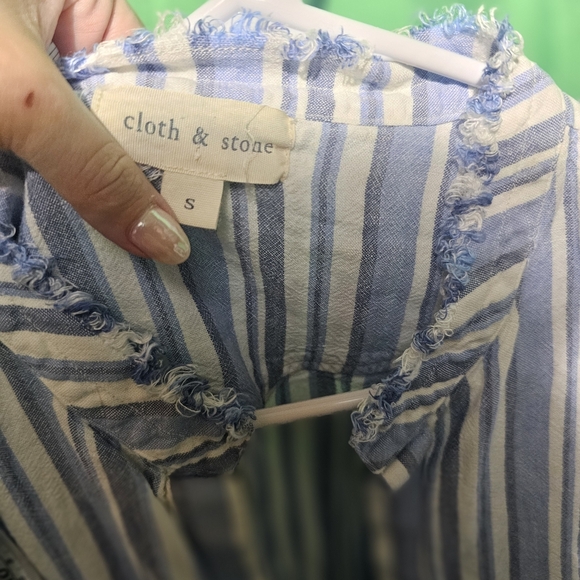 Cloth & Stone Small Blue and White Striped Frayed EUC 19 PTP - Picture 2 of 5
